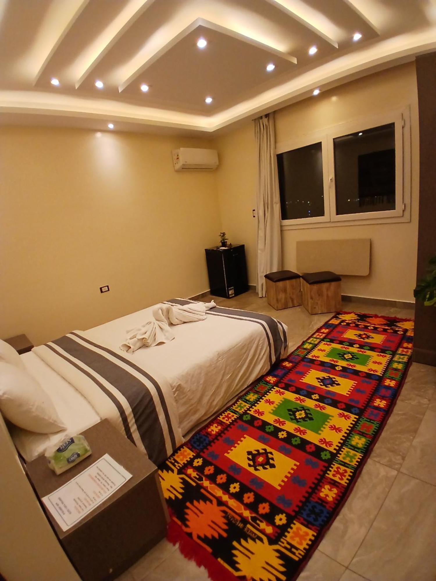 Apartment Pyramids View Suite/vista Piramidi *
